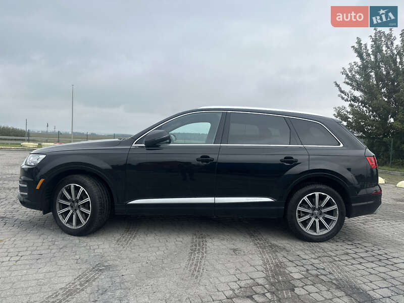 Внедорожник / Кроссовер Audi Q7 2017 в Радивилове