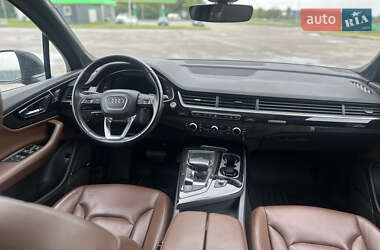 Позашляховик / Кросовер Audi Q7 2017 в 