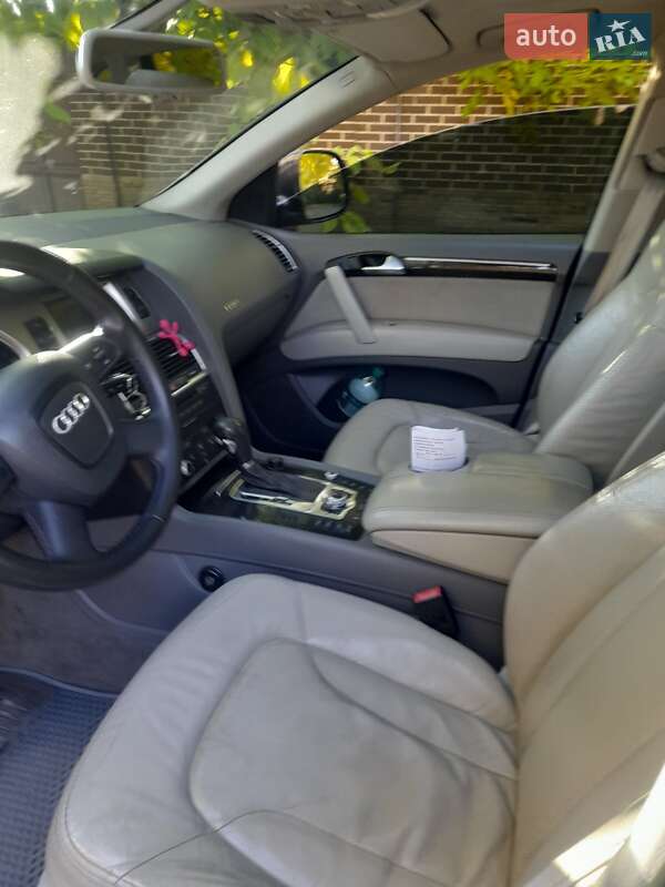 Позашляховик / Кросовер Audi Q7 2007 в Сумах