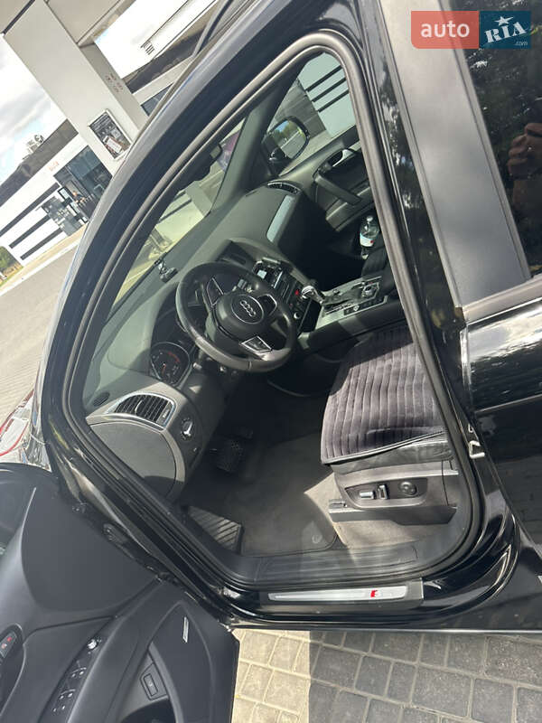 Внедорожник / Кроссовер Audi Q7 2013 в Одессе