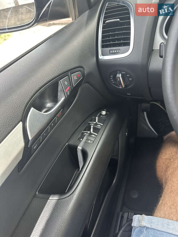 Внедорожник / Кроссовер Audi Q7 2013 в Одессе