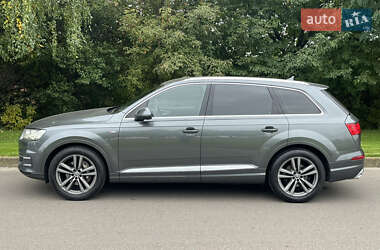 Позашляховик / Кросовер Audi Q7 2015 в 