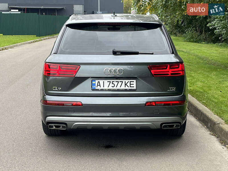 Внедорожник / Кроссовер Audi Q7 2015 в Киеве