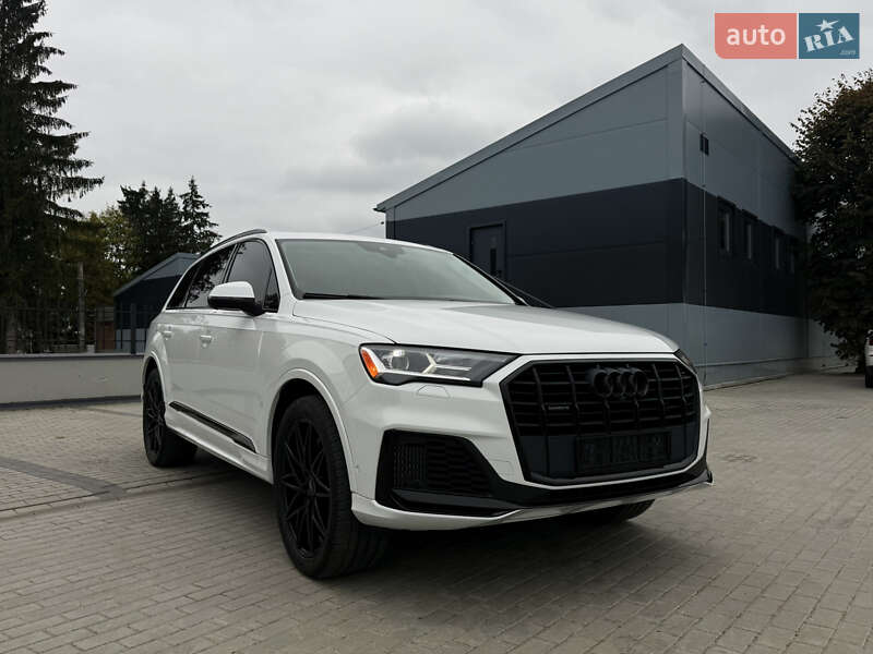 Позашляховик / Кросовер Audi Q7 2020 в Новояворівську