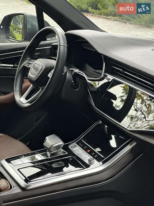 Внедорожник / Кроссовер Audi Q7 2021 в Киеве