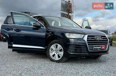 Позашляховик / Кросовер Audi Q7 2016 в 