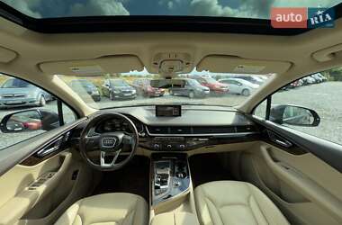 Позашляховик / Кросовер Audi Q7 2016 в 