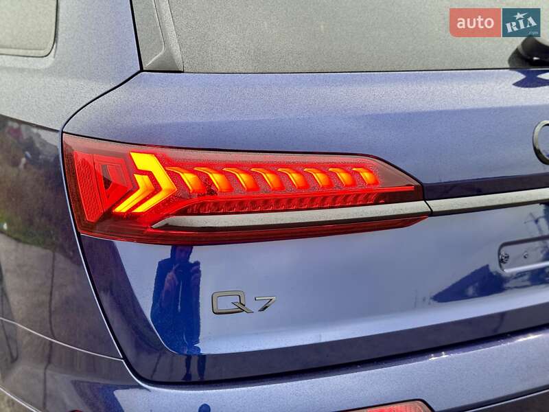 Позашляховик / Кросовер Audi Q7 2020 в Івано-Франківську