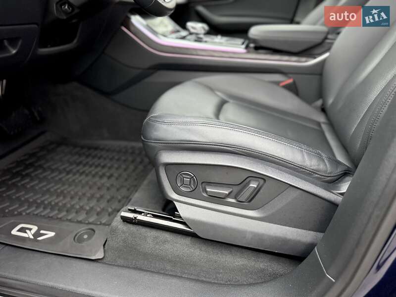 Позашляховик / Кросовер Audi Q7 2020 в Івано-Франківську