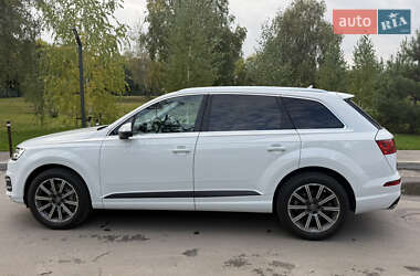Позашляховик / Кросовер Audi Q7 2016 в 