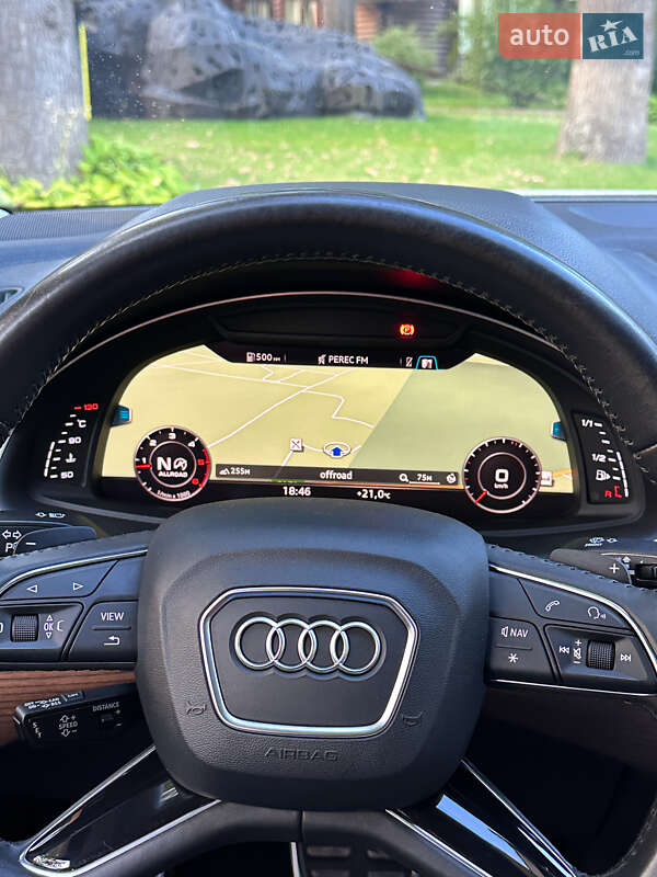 Позашляховик / Кросовер Audi Q7 2017 в Львові