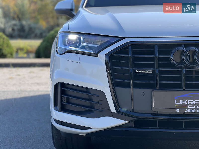 Внедорожник / Кроссовер Audi Q7 2021 в Днепре