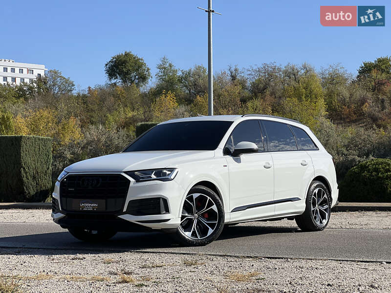 Внедорожник / Кроссовер Audi Q7 2021 в Днепре