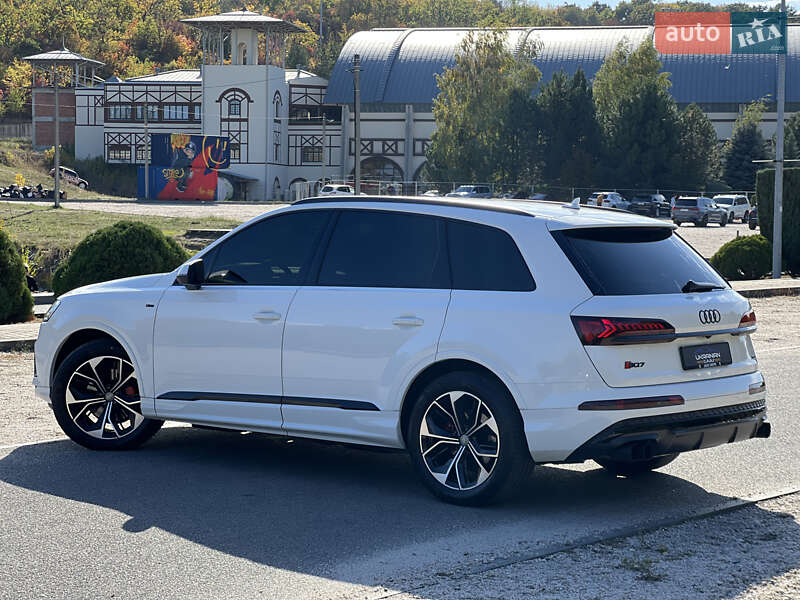 Внедорожник / Кроссовер Audi Q7 2021 в Днепре