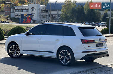 Внедорожник / Кроссовер Audi Q7 2021 в 