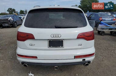 Внедорожник / Кроссовер Audi Q7 2015 в 