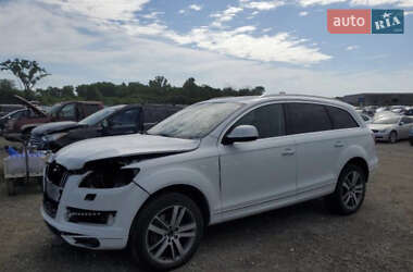 Внедорожник / Кроссовер Audi Q7 2015 в 