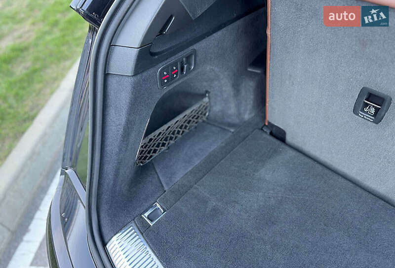 Внедорожник / Кроссовер Audi Q7 2017 в Киеве
