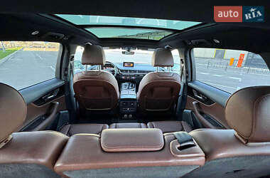 Внедорожник / Кроссовер Audi Q7 2017 в 