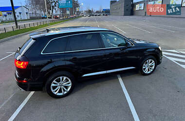 Внедорожник / Кроссовер Audi Q7 2017 в 