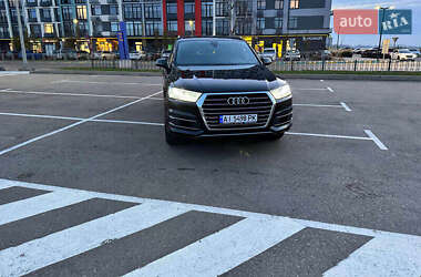 Внедорожник / Кроссовер Audi Q7 2017 в 