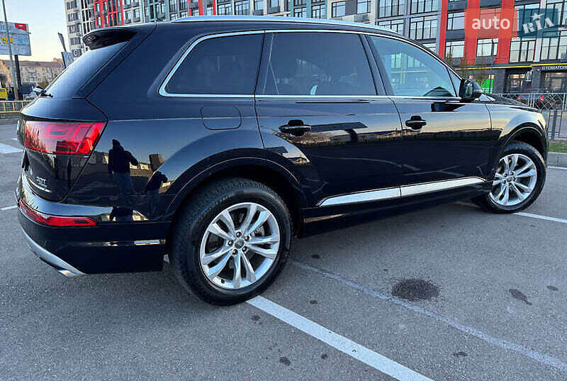Внедорожник / Кроссовер Audi Q7 2017 в Киеве