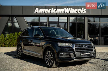 Позашляховик / Кросовер Audi Q7 2017 в 