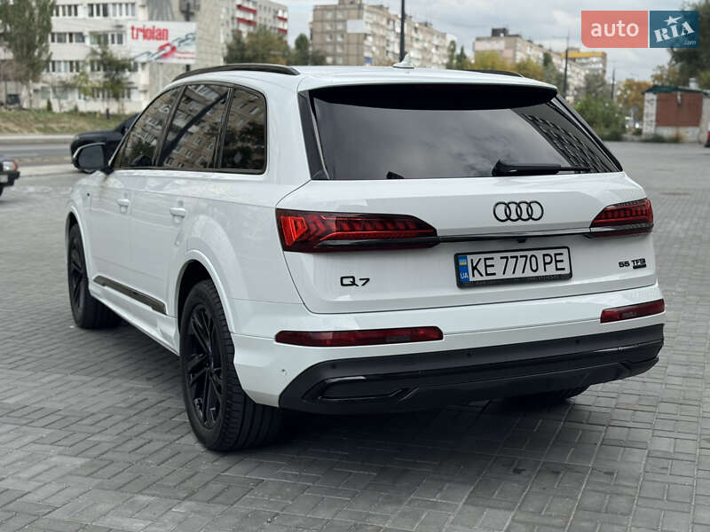 Внедорожник / Кроссовер Audi Q7 2020 в Днепре