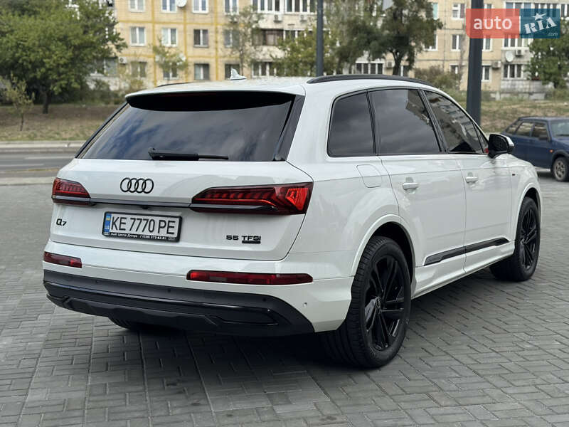 Внедорожник / Кроссовер Audi Q7 2020 в Днепре