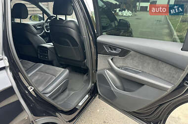 Внедорожник / Кроссовер Audi Q7 2020 в 