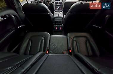 Позашляховик / Кросовер Audi Q7 2011 в 