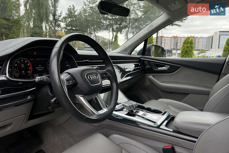 Позашляховик / Кросовер Audi Q7 2020 в Львові