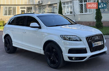 Позашляховик / Кросовер Audi Q7 2010 в 