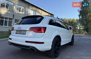 Позашляховик / Кросовер Audi Q7 2010 в 