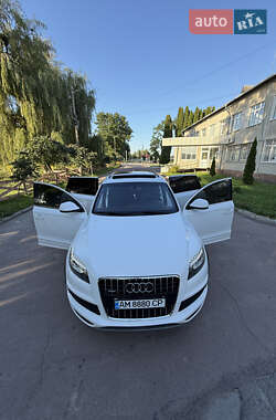 Позашляховик / Кросовер Audi Q7 2010 в 