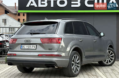 Позашляховик / Кросовер Audi Q7 2016 в 