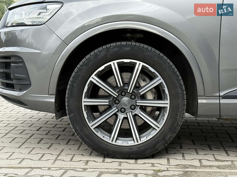 Внедорожник / Кроссовер Audi Q7 2016 в Львове