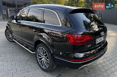 Позашляховик / Кросовер Audi Q7 2010 в 