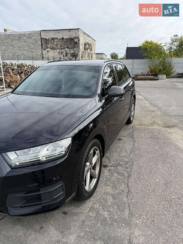 Позашляховик / Кросовер Audi Q7 2017 в Кременчуці