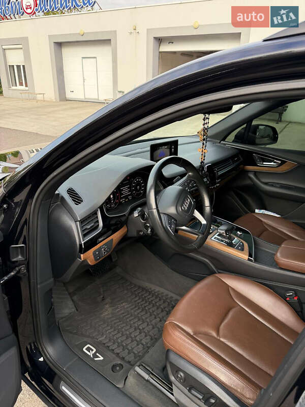 Позашляховик / Кросовер Audi Q7 2017 в Кременчуці