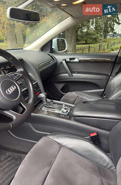 Позашляховик / Кросовер Audi Q7 2014 в 