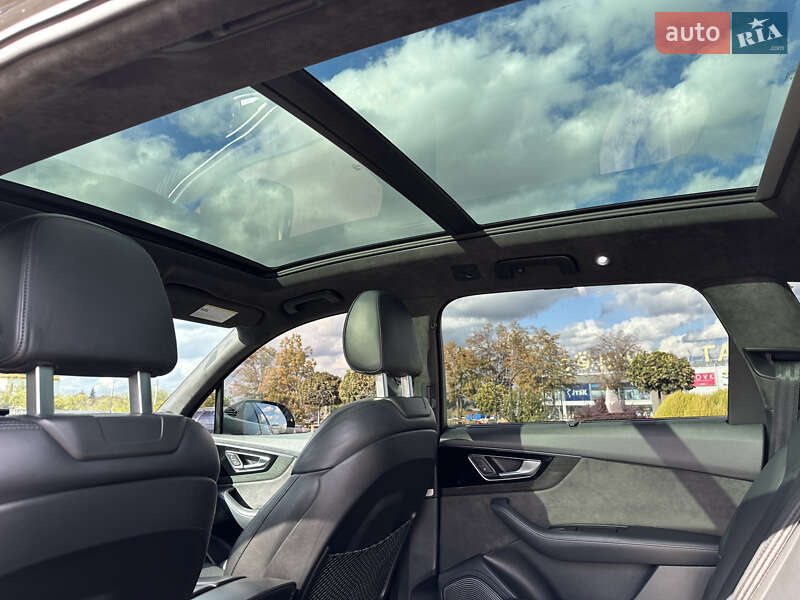 Внедорожник / Кроссовер Audi Q7 2018 в Кривом Роге