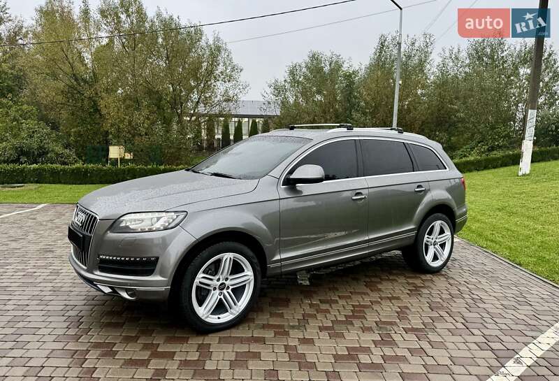 Позашляховик / Кросовер Audi Q7 2011 в Чернівцях