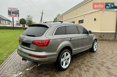 Позашляховик / Кросовер Audi Q7 2011 в 