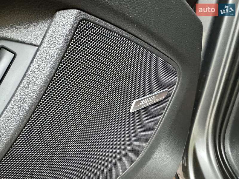 Позашляховик / Кросовер Audi Q7 2011 в Чернівцях