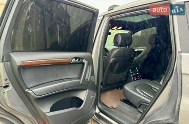 Позашляховик / Кросовер Audi Q7 2011 в 