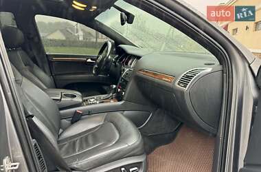 Позашляховик / Кросовер Audi Q7 2011 в 