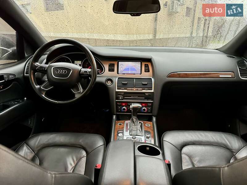 Позашляховик / Кросовер Audi Q7 2011 в Чернівцях