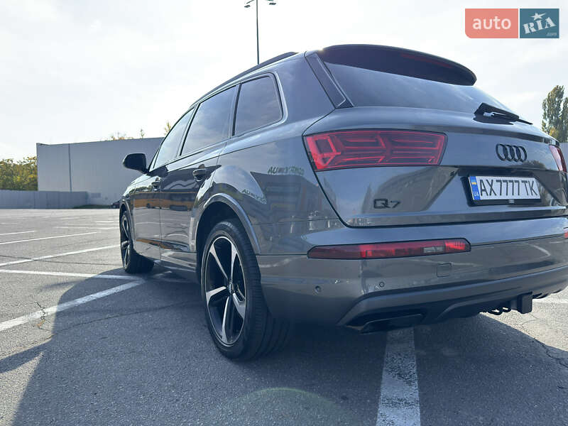 Позашляховик / Кросовер Audi Q7 2019 в Києві