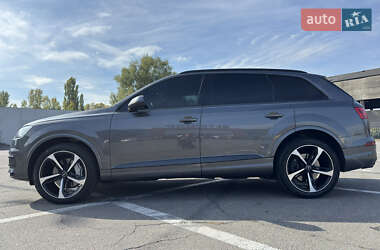 Позашляховик / Кросовер Audi Q7 2019 в 